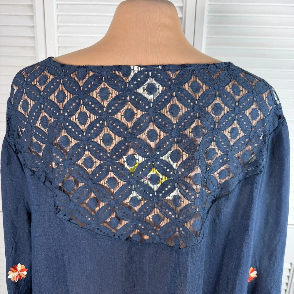Fig & Flower Boho Embroidered Blouse Lace Back Flowy 3X - Picture 12 of 13